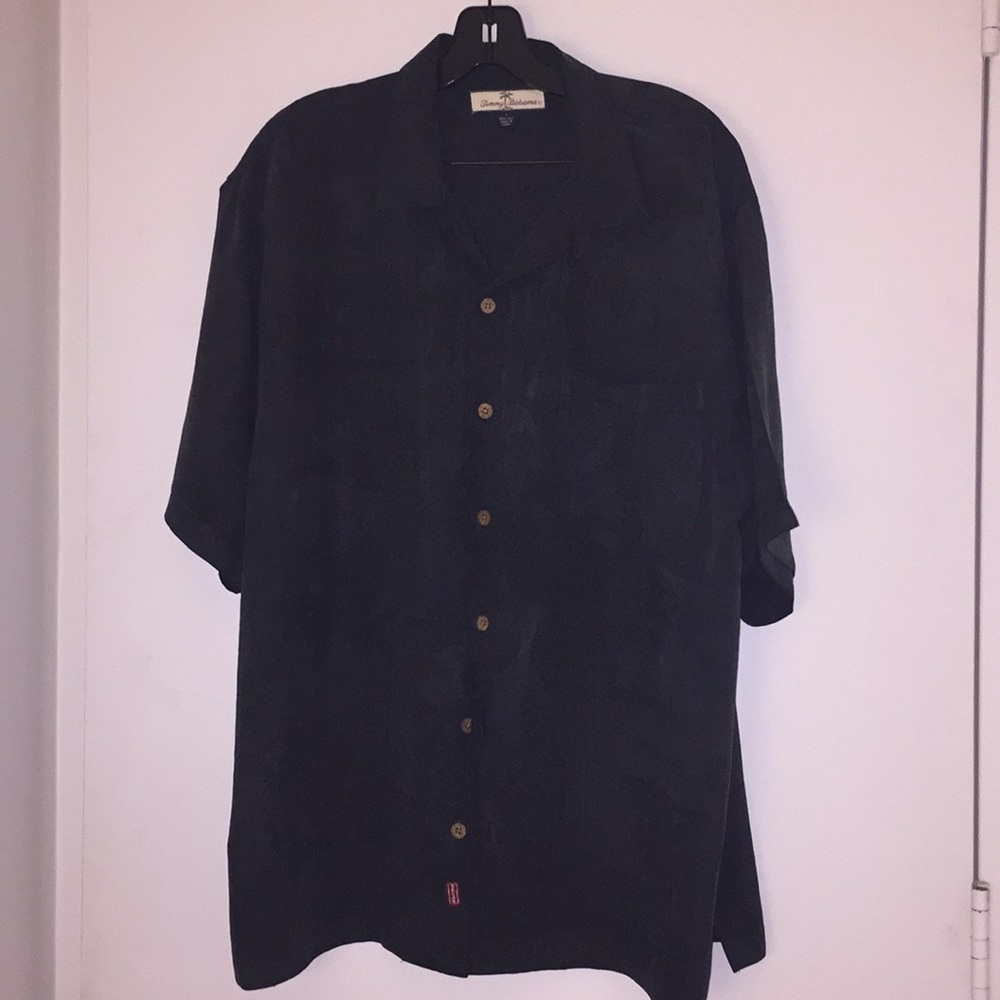 Men’s shirt. Tommy Bahama, short sleeve.